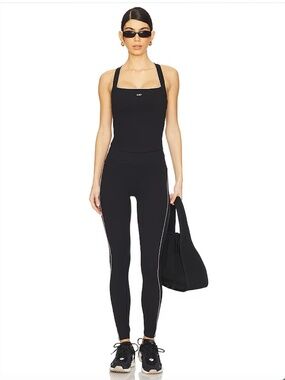 437 SET - XS Studio Tank and Studio Legging (Black and Cream)